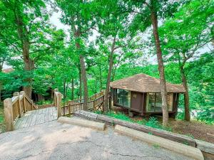 Treetop Village-2Bed3BathPoolsDocks6-8PP