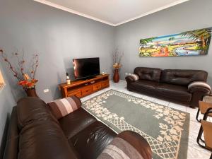 Chácara Oásis Araçariguama, Natureza, Piscina Incrível e Sossego