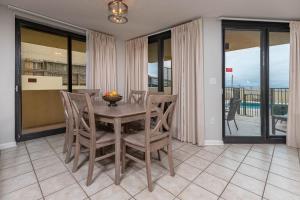 Phoenix IV 4005 condo