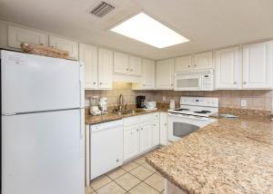 Phoenix IV 4005 condo