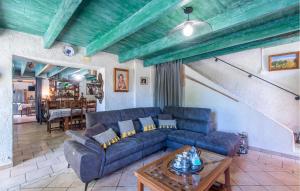 Maisons de vacances Gorgeous Home In Moules With Wifi : photos des chambres