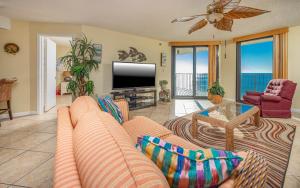 Phoenix IV 4113 condo