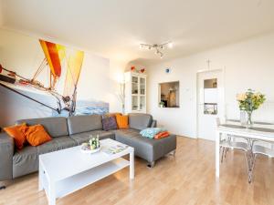 Seaside Apartment in Zeedijk near the Beach