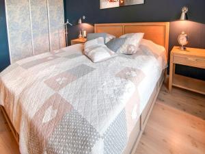 Great holiday home in Bastogne with sauna