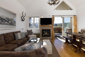 Saddle Ridge J2 home