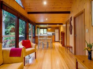 Lin Cottage - 8 Mortimer Street