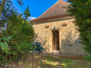 Maisons de vacances Charmante maison de campagne avec jardin, ideale pour visiter la Dordogne et la Vezere - FR-1-616-143 : photos des chambres