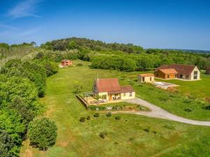 Maisons de vacances Maison independante avec grand jardin, proche Sarlat, equipee et confortable - FR-1-616-360 : photos des chambres