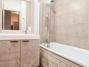 Appartement spacieux Flain - Ski aux pieds et parking - FR-1-425-235