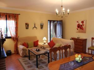 Country House in La Joya with Private Pool