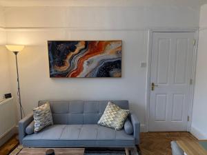 Cardiff Central Spacious 4 Bedroom - 2 Bathrooms - Free Parking