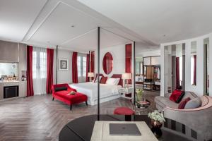 La Seine Boutique Hotel