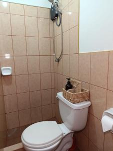 Meri disponible 2 habitaciones 2 camas 1 baño wifi