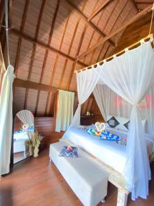 Harta Lembongan Villas