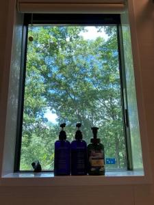 サンカーサ リバーサイド - 自然の中で暖をとる冬の隠れ家