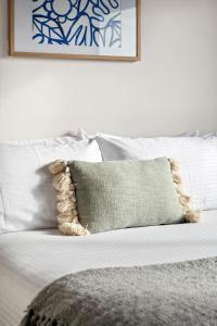 Inviting West Addis Unit I Bring Your Pet