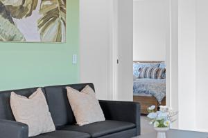 Beautiful Brand New Home - Near Shoreline & Beach