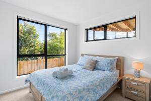 Beautiful Brand New Home - Near Shoreline & Beach