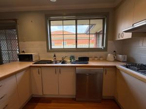 Private Rooms in Bentleigh 1 min to Train Station, Cafes and close to Monash Uni