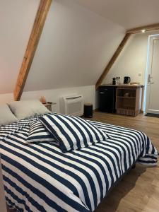 B&B / Chambres d'hotes Le Domaine de la Claire Fontaine Gites -chambres d'hotes : photos des chambres