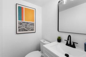 Chic 2BR Escape Sleeps 8 w Private Patio