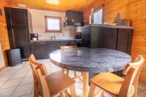 Chalets Chalet O Gustav, vue montagne, au calme, 8p : photos des chambres