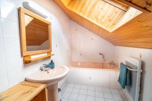 Chalets Chalet O Gustav, vue montagne, au calme, 8p : photos des chambres