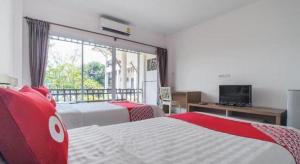 Super OYO 662 Malee Bunga Hotel