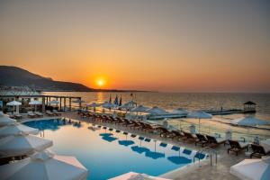 Alexander Beach Hotel & Village Resort