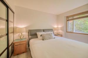 Bow Valley Chalets-Entire 2 King Bedrooms townhouse