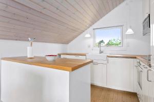 Lovely Summer House In A Town-Close Location