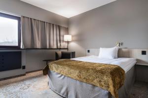 Compact Double Room (140 cm bed) room in Quality Hotel Royal Corner