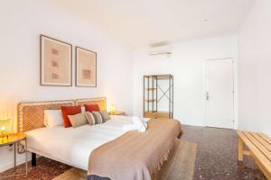 The Collection Barcelona - Big apartment for 15 in the heart of Eixample