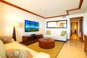 KBM Resorts FREE CAR Beach Villas at Ko Olina Ocean view 2-Bedroom Penthouse BVK-O-1604