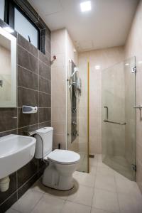 Stylish 4BR Near Paradigm Mall Pool Free Parking