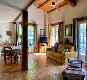 Maisons d'hotes Mas Pinede et Pierre : photos des chambres