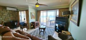 Silhouette 36 - Sleeps 6