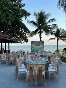 Villa In Great Location - Sea Front