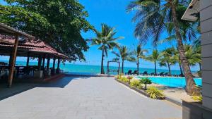 Villa In Great Location - Sea Front