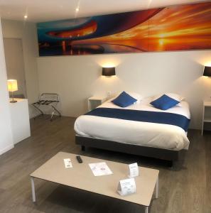 Hotels Hotel The Originals Bernay Acropole : photos des chambres