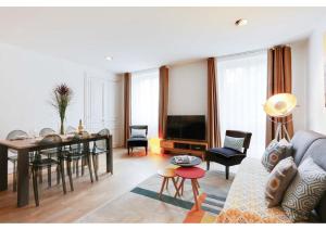 Apartments Paris Centre - At Home Hotel