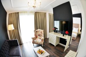 Suite room in Hotel Flower & SPA
