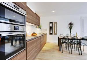 Apartments Paris Centre - At Home Hotel