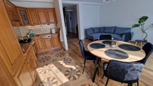 Apartament z ogródkiem