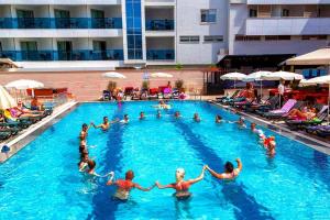 Club Bayar Beach Hotel