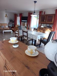 Maisons de vacances Charmante maison a 50m de la plage : photos des chambres