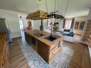 Grosszügige Wohnung im Hause des Jungbauern