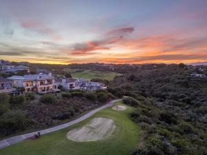 Villa On The 18th @ Pezula