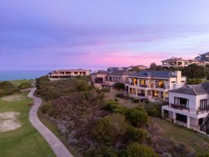 Villa On The 18th @ Pezula