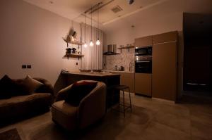 شقة بغرفتين نوم وبلياردو